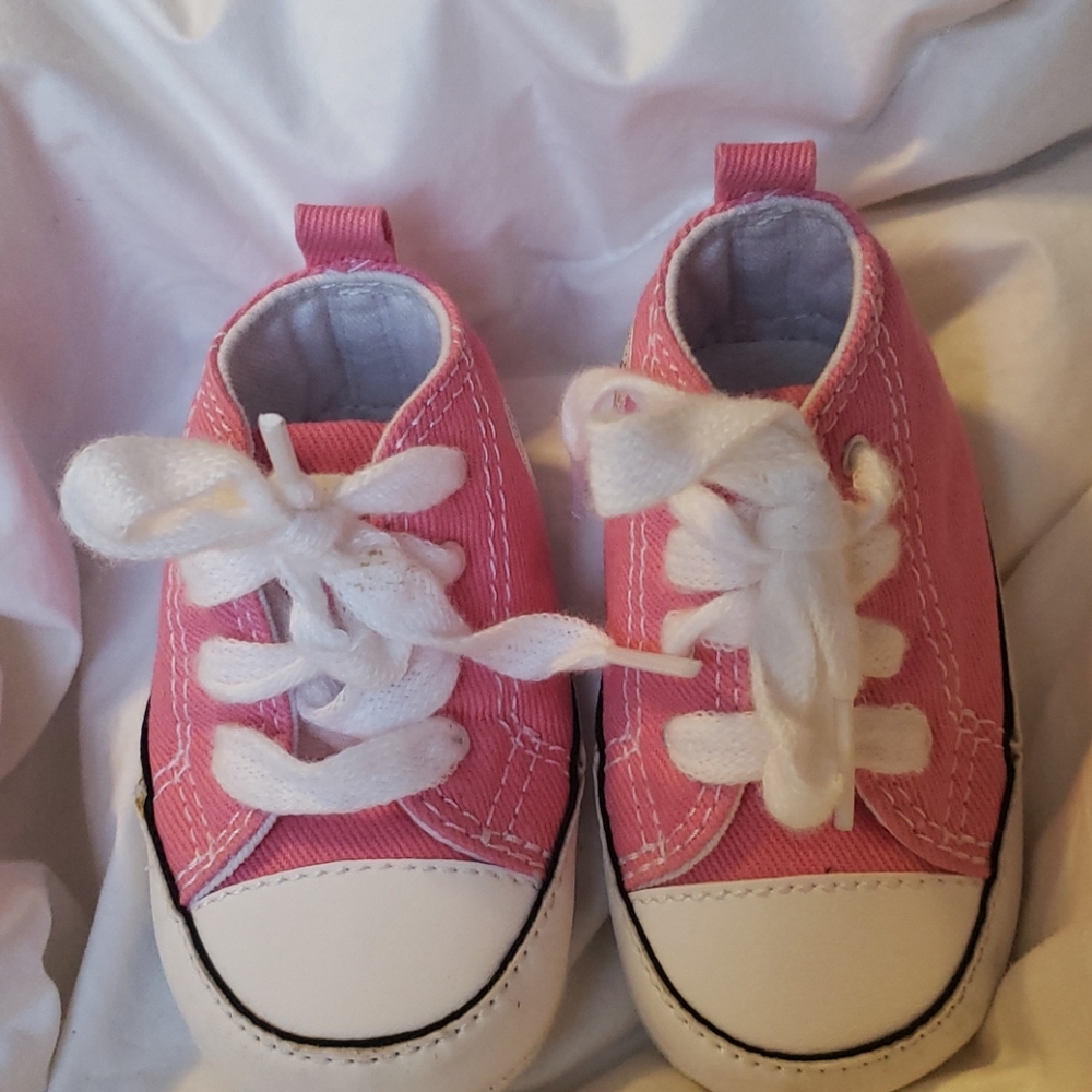 Toddler Sz 2 Converse Sneakers